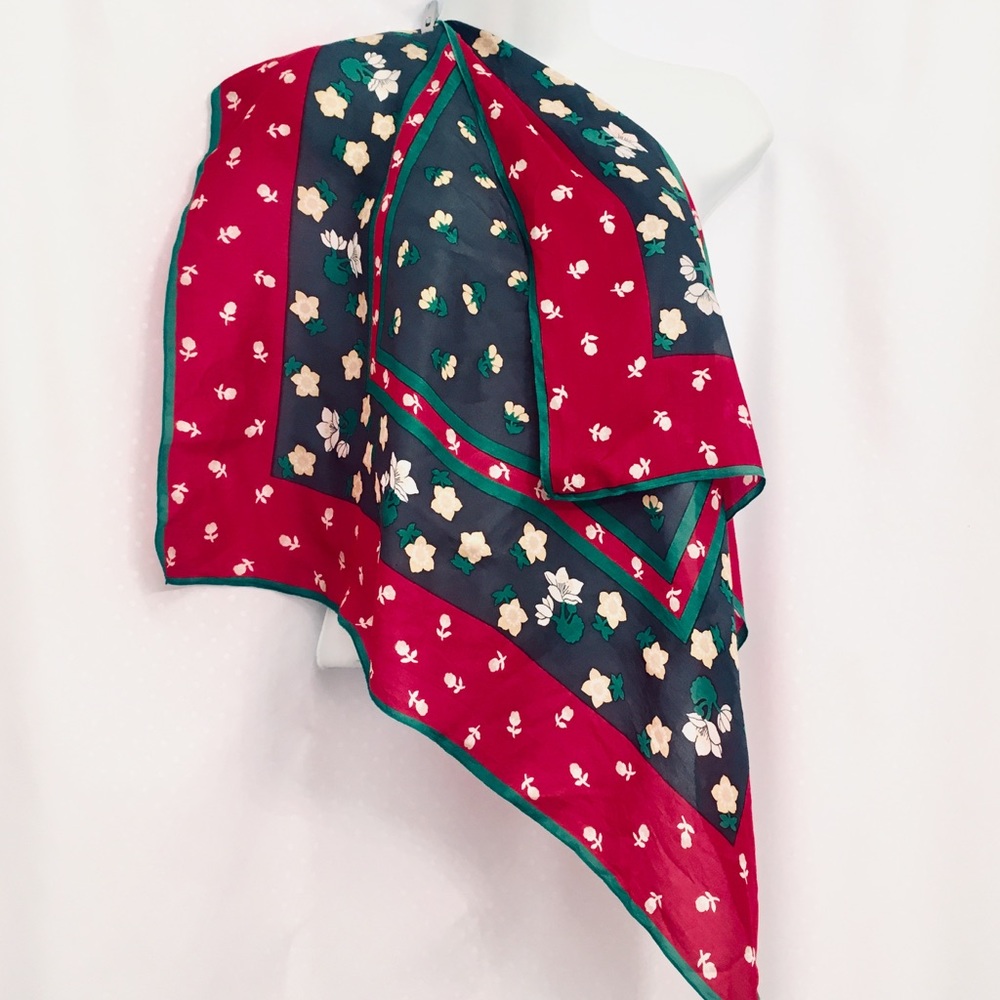 Red & Green Floral Printed Scarf - Picture 4 of 7